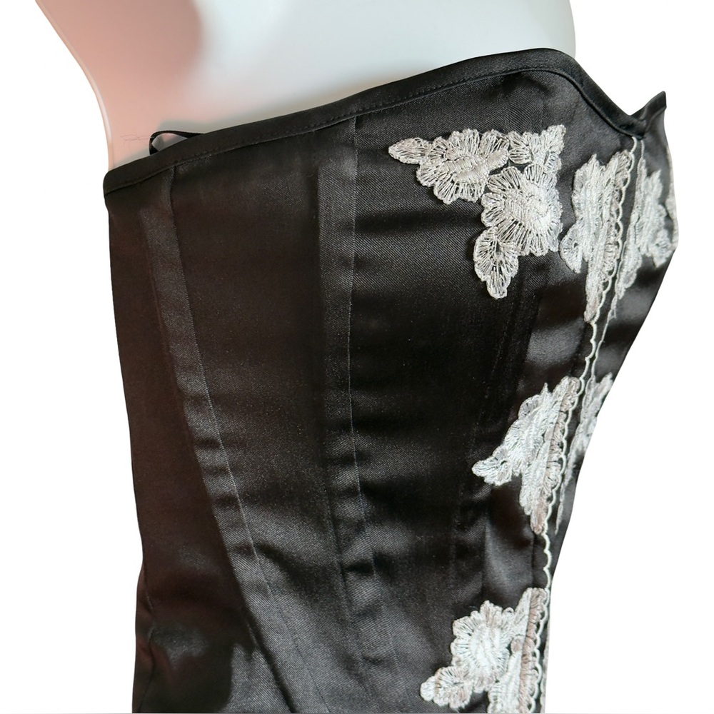 Vintage Charlotte Russe Black and Cream Floral Lace Corset Bustier Size S - Picture 6 of 9